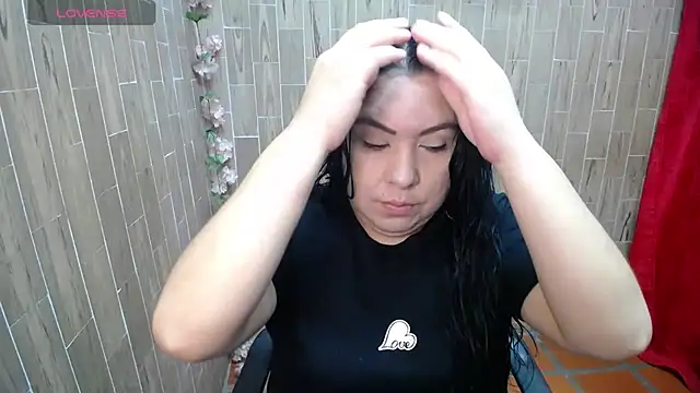 Snapshot of solyeria chatting on January 19, 2026, 12:58 am solyeria online show from January 19, 2026, 12:58 am