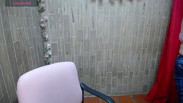 Snapshot of solyeria chatting on December 23, 2025, 3:50 am solyeria online show from December 23, 2025, 3:50 am