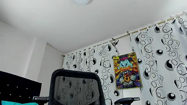 Snapshot of Giomar_Reyes chatting on November 6, 2025, 4:49 am Giomar Reyes online show from November 6, 2025, 4:49 am