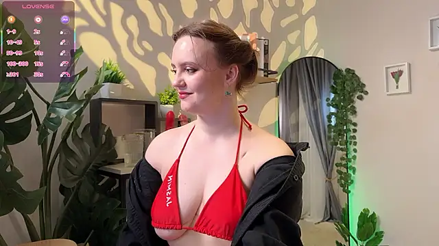 Snapshot of Lella_Ryann_ chatting on February 7, 2026, 10:29 pm Lella Ryann online show from February 7, 2026, 10:29 pm