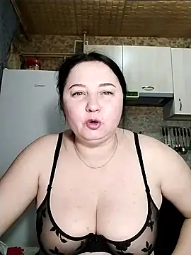 Snapshot of Holly-69 chatting on March 22, 2025, 4:15 pm Holly-69 online show from March 22, 2025, 4:15 pm