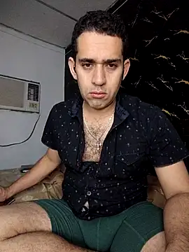 Snapshot of CRISTHIAN_GREY01 chatting on January 15, 2026, 2:59 am CRISTHIAN GREY01 online show from January 15, 2026, 2:59 am