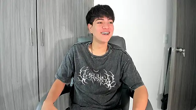 JaycoThomas online show from December 20, 2025, 8:33 pm