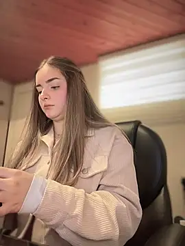 imlindapink online show from January 6, 2026, 4:11 pm