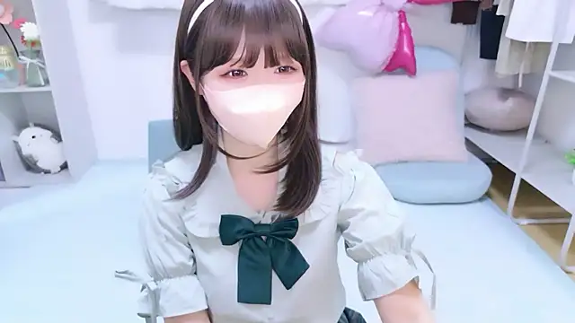 328 mitsuha online show from May 4, 2026, 11:13 am