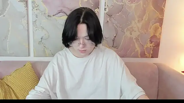 fiamoory online show from March 7, 2026, 8:10 am