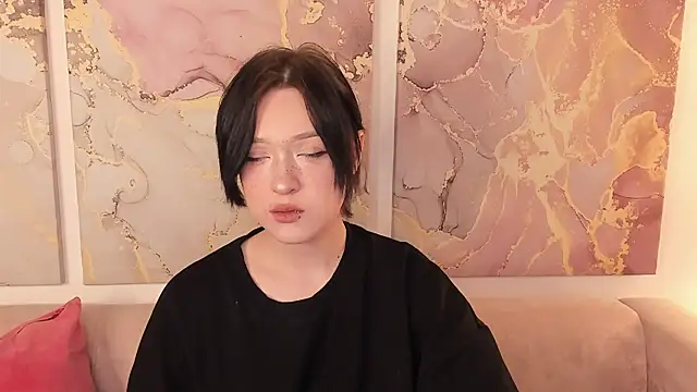 fiamoory online show from November 13, 2025, 12:14 am