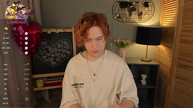 fiamoory online show from March 3, 2025, 7:35 am