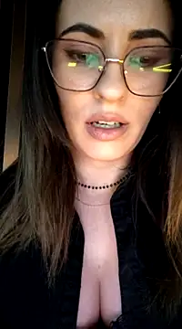 saidaskye online show from March 7, 2025, 9:27 pm