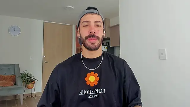 Guyinthemountain online show from February 10, 2025, 3:32 pm