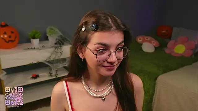 Snapshot of FlairEdgin chatting on October 25, 2025, 7:14 pm FlairEdgin online show from October 25, 2025, 7:14 pm