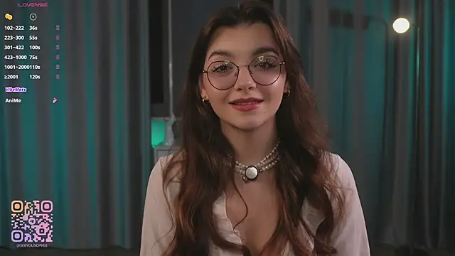 Snapshot of FlairEdgin chatting on December 4, 2025, 7:46 pm FlairEdgin online show from December 4, 2025, 7:46 pm