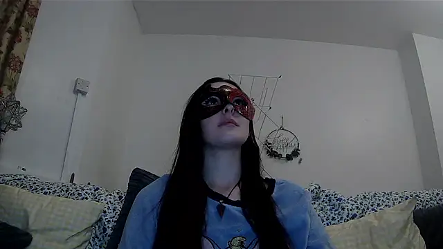 Snapshot of LexiSnowUK chatting on January 9, 2026, 9:44 pm LexiSnowUK online show from January 9, 2026, 9:44 pm