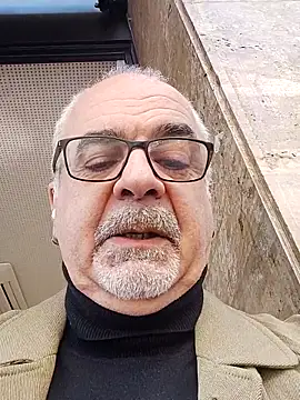 Snapshot of Satiro_Sevilla chatting on November 23, 2025, 10:58 am Satiro Sevilla online show from November 23, 2025, 10:58 am