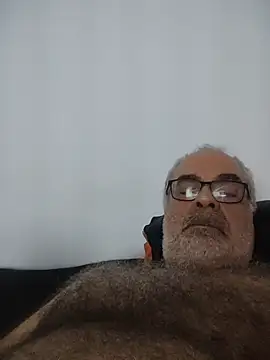 Snapshot of Satiro_Sevilla chatting on October 26, 2025, 11:27 pm Satiro Sevilla online show from October 26, 2025, 11:27 pm