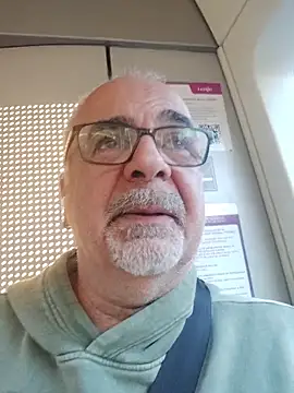 Snapshot of Satiro_Sevilla chatting on November 24, 2025, 3:34 pm Satiro Sevilla online show from November 24, 2025, 3:34 pm