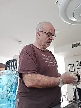 Snapshot of Satiro_Sevilla chatting on November 10, 2025, 11:26 am Satiro Sevilla online show from November 10, 2025, 11:26 am