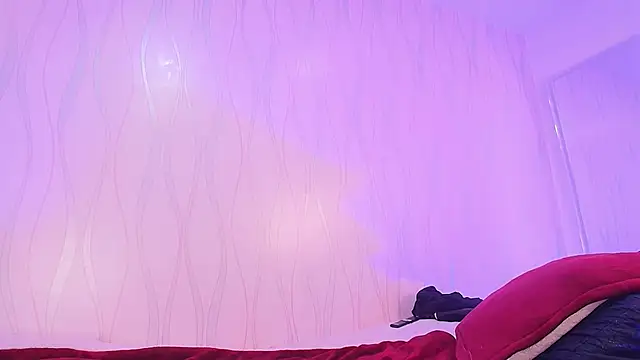 Snapshot of VioletSmith1 chatting on February 2, 2025, 9:40 am VioletSmith1 online show from February 2, 2025, 9:40 am