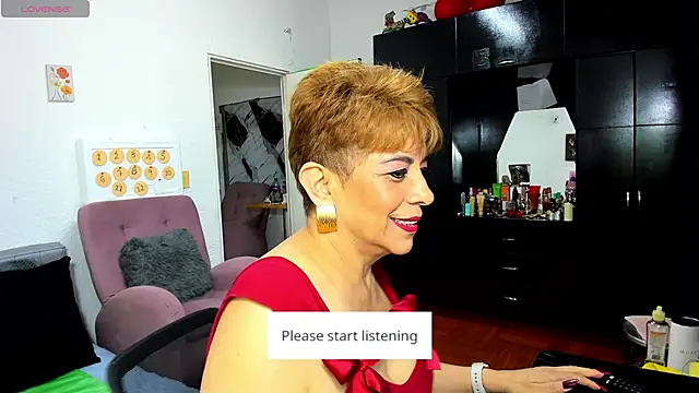 Snapshot of Angelina_Stone_65 chatting on May 2, 2026, 1:55 am Angelina Stone 65 online show from May 2, 2026, 1:55 am