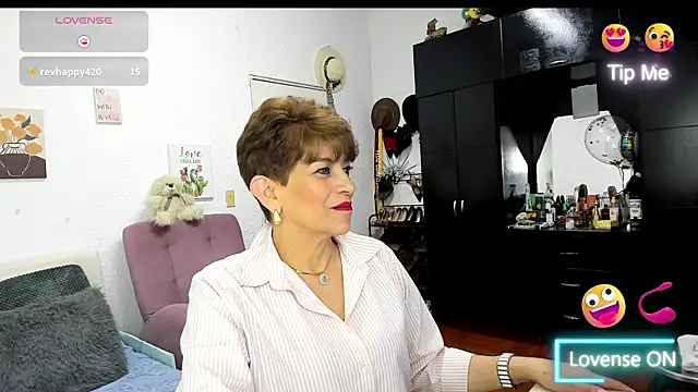 Snapshot of Angelina_Stone_65 chatting on January 14, 2026, 12:36 am Angelina Stone 65 online show from January 14, 2026, 12:36 am