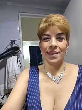 Snapshot of Angelina_Stone_65 chatting on May 12, 2026, 11:55 pm Angelina Stone 65 online show from May 12, 2026, 11:55 pm