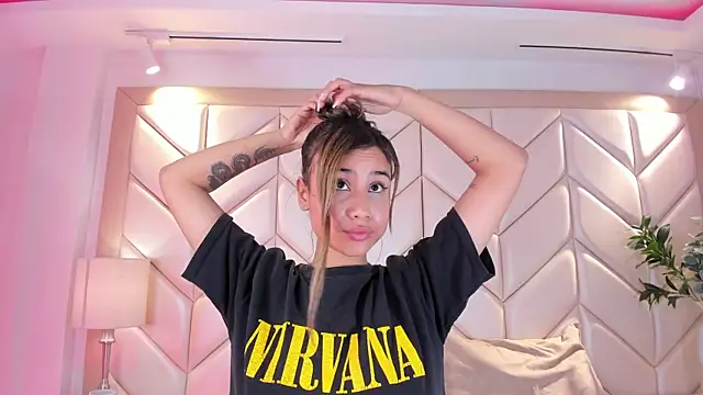 Snapshot of NairobiLee chatting on April 10, 2026, 12:56 pm NairobiLee online show from April 10, 2026, 12:56 pm