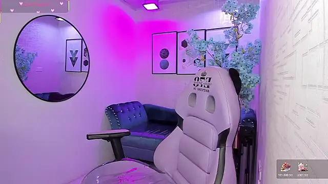 Snapshot of Tiara_rr chatting on January 10, 2026, 3:24 am Tiara rr online show from January 10, 2026, 3:24 am