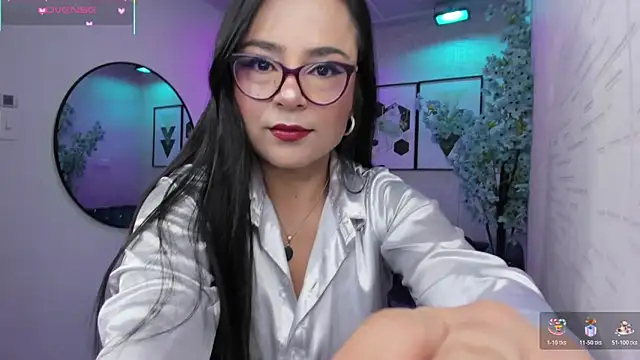 Snapshot of Tiara_rr chatting on May 26, 2026, 12:42 am Tiara rr online show from May 26, 2026, 12:42 am