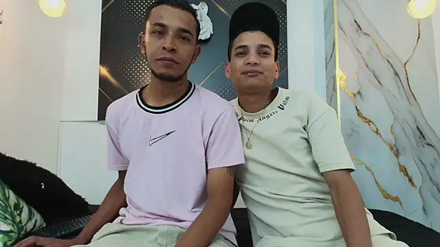 Snapshot of JordanAndAndrew chatting on October 22, 2025, 7:57 pm JordanAndAndrew online show from October 22, 2025, 7:57 pm