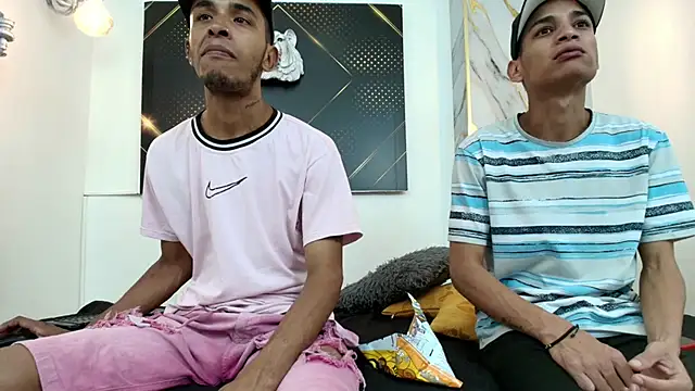 Snapshot of JordanAndAndrew chatting on December 15, 2025, 10:26 pm JordanAndAndrew online show from December 15, 2025, 10:26 pm