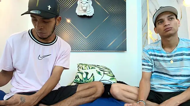 Snapshot of JordanAndAndrew chatting on December 3, 2025, 9:25 pm JordanAndAndrew online show from December 3, 2025, 9:25 pm