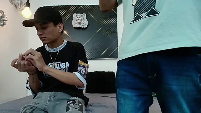 Snapshot of JordanAndAndrew chatting on November 29, 2025, 8:31 pm JordanAndAndrew online show from November 29, 2025, 8:31 pm