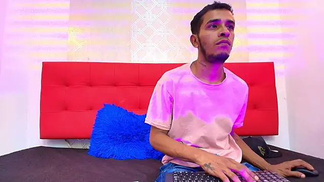 Snapshot of JordanAndAndrew chatting on November 30, 2025, 9:26 pm JordanAndAndrew online show from November 30, 2025, 9:26 pm