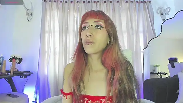 Snapshot of Asterothxznikki chatting on July 10, 2026, 1:22 pm Asterothxznikki online show from July 10, 2026, 1:22 pm