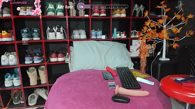 Snapshot of Indianbrownie chatting on December 28, 2024, 1:39 am Indianbrownie online show from December 28, 2024, 1:39 am