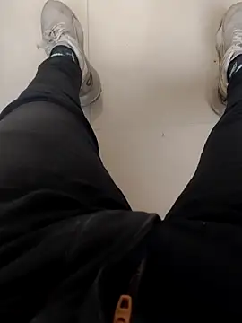 Snapshot of MrNick74 chatting on December 22, 2025, 12:16 pm MrNick74 online show from December 22, 2025, 12:16 pm