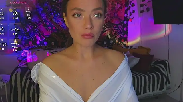 Snapshot of KellyFouler chatting on September 18, 2025, 3:37 pm KellyFouler online show from September 18, 2025, 3:37 pm