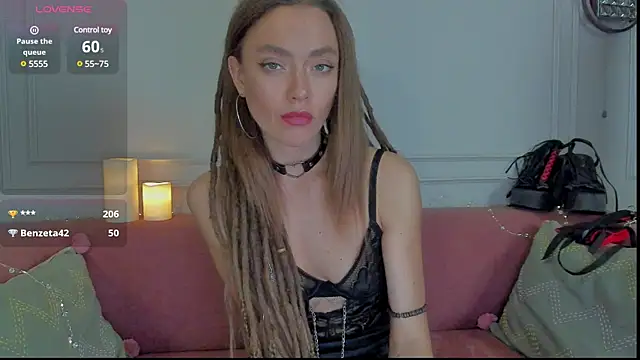 Snapshot of KellyFouler chatting on March 9, 2025, 5:28 pm KellyFouler online show from March 9, 2025, 5:28 pm