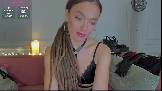 Snapshot of KellyFouler chatting on February 9, 2025, 2:18 pm KellyFouler online show from February 9, 2025, 2:18 pm