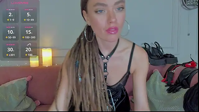 Snapshot of KellyFouler chatting on February 16, 2025, 2:32 pm KellyFouler online show from February 16, 2025, 2:32 pm