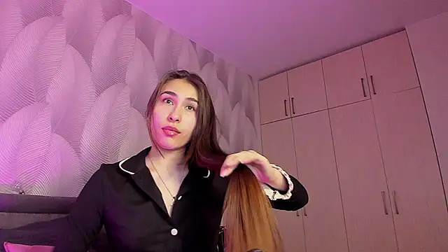 Snapshot of Bambiii_bby chatting on March 18, 2025, 1:24 am Bambiii bby online show from March 18, 2025, 1:24 am