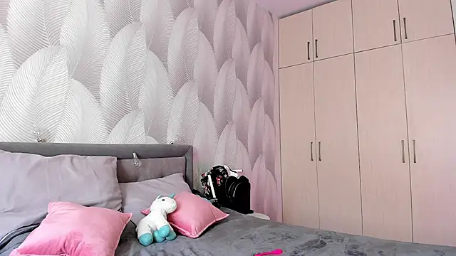 Snapshot of Bambiii_bby chatting on February 5, 2025, 6:13 am Bambiii bby online show from February 5, 2025, 6:13 am