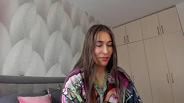 Snapshot of Bambiii_bby chatting on March 17, 2025, 5:23 am Bambiii bby online show from March 17, 2025, 5:23 am