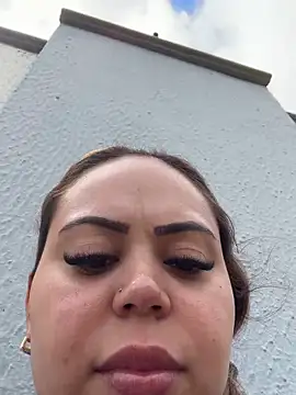 lariic online show from March 12, 2026, 1:26 pm