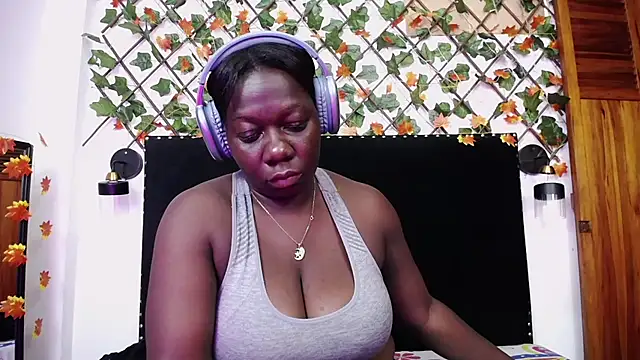 skaysanchez1 online show from February 22, 2026, 12:18 pm