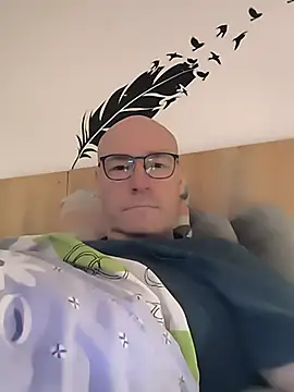 bogland33 online show from December 22, 2025, 7:58 pm