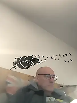 bogland33 online show from November 10, 2025, 10:48 pm