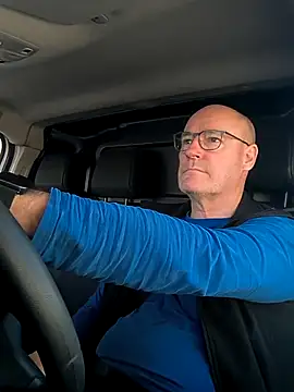 bogland33 online show from April 9, 2026, 4:35 pm