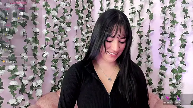 Snapshot of Sara_Kurt chatting on September 22, 2025, 1:50 pm Sara Kurt online show from September 22, 2025, 1:50 pm