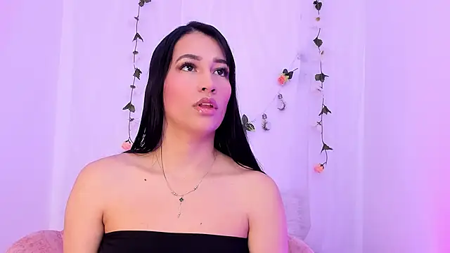 Snapshot of Sara_Kurt chatting on February 24, 2025, 12:16 pm Sara Kurt online show from February 24, 2025, 12:16 pm